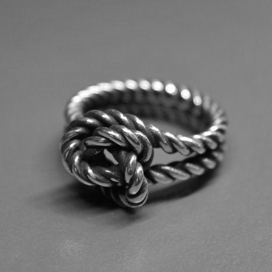 Rope, δακτυλίδι